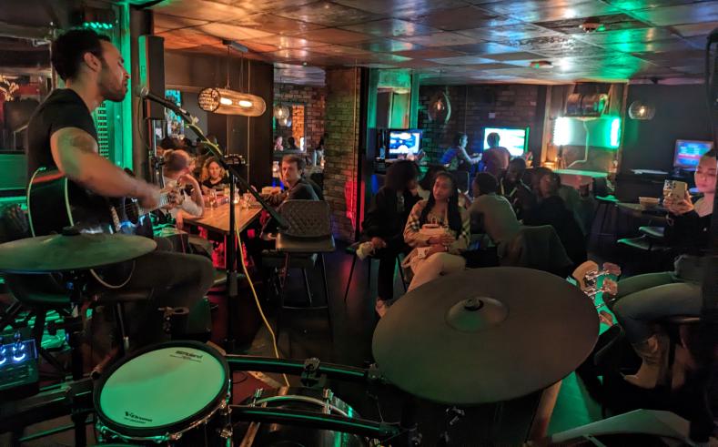 -⁠OHpen Mic in session